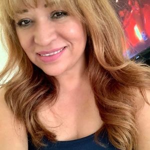 Meet your Posher, Acela